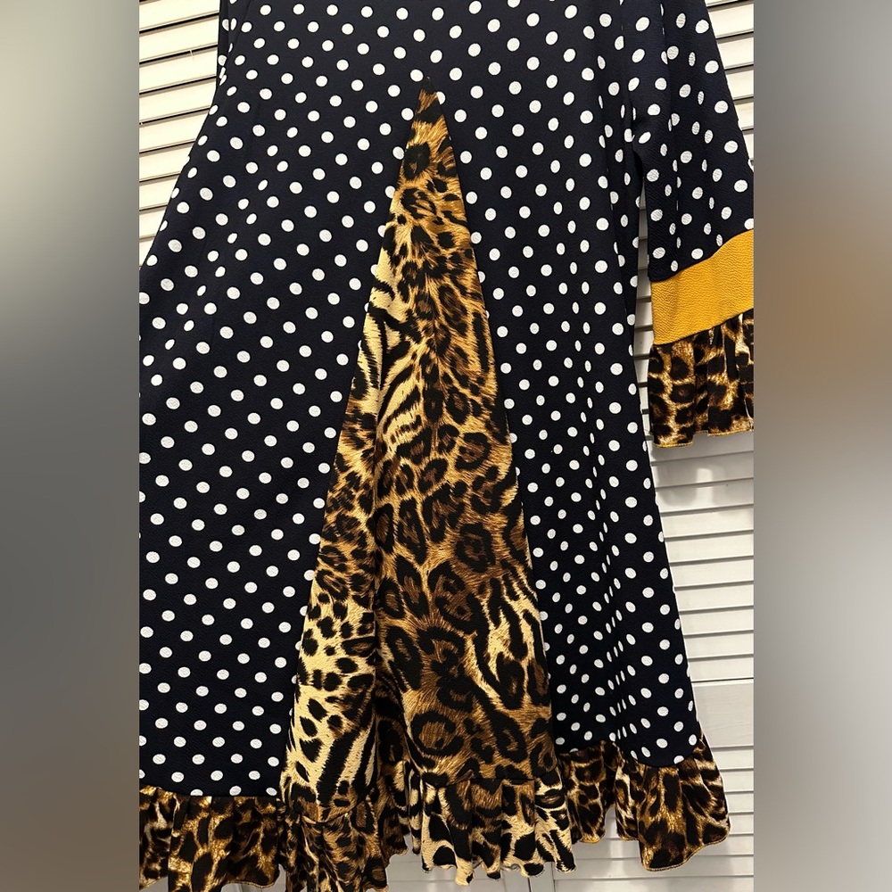 Modest Ruffles & Mudpies Ruffle Polka Dot Top Size M/L - Picture 7 of 7